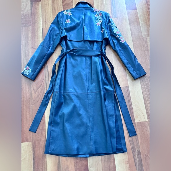 BCBGMAXAZRIA Alix Embroidered Faux Leather Trench Coat - SZ XS - Picture 10 of 11